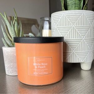 White Rose & Georgia Peach and Peony Petals Fragrance 3 Wick Candle   ~New~